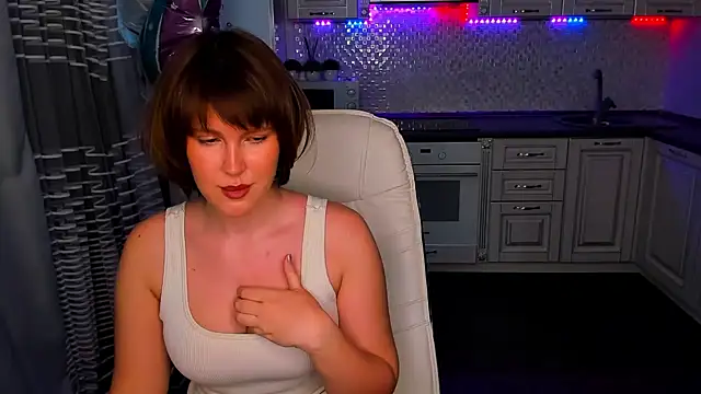 Snapshot of mirrorofsoul chatting on February 1, 5:28 am mirrorofsoul online show from February 1, 5:28 am