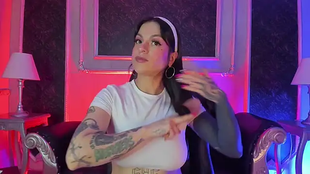 MeganDraco  online show from May 16, 12:59 pm