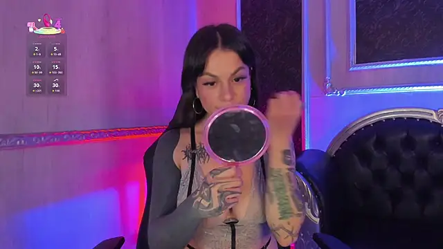 MeganDraco  online show from May 25, 1:06 pm
