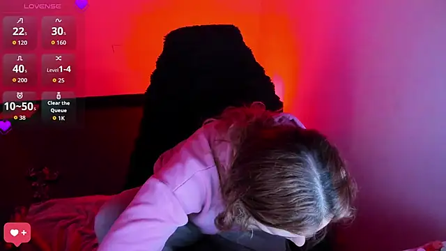 bonnie moon  online show from March 30, 4:30 pm