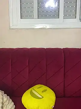 Snapshot of mari_layali chatting on December 7, 10:23 am mari layali online show from December 7, 10:23 am