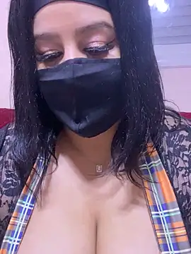 Snapshot of mari_layali chatting on March 7, 1:42 am mari layali online show from March 7, 1:42 am
