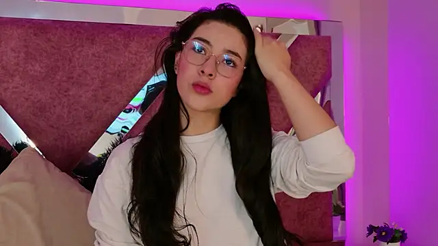 Susa1userma  online show from April 8, 11:32 am