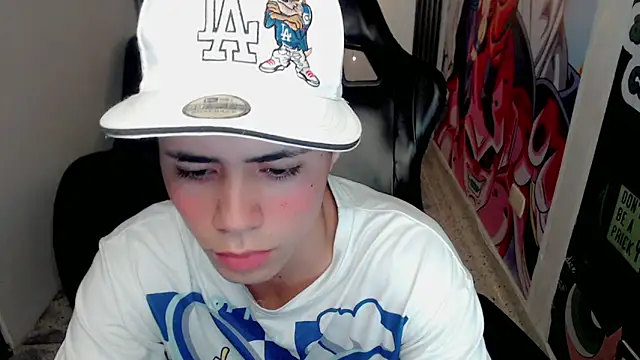 Snapshot of bby_santi chatting on February 13, 7:21 pm bby santi online show from February 13, 7:21 pm