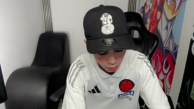 Snapshot of bby_santi chatting on February 14, 7:44 pm bby santi online show from February 14, 7:44 pm