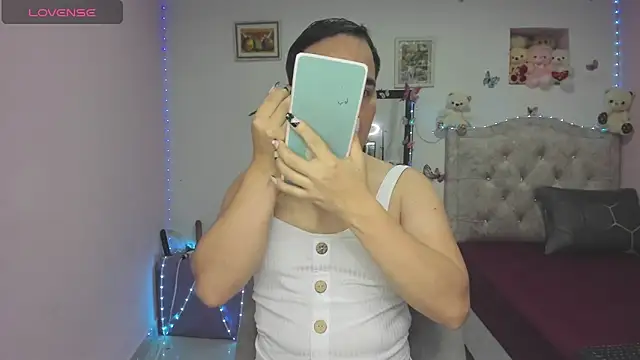 tania lucia1 online show from September 13, 9:25 pm