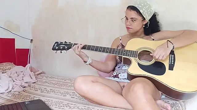 Snapshot of ELIZABETHFX chatting on March 5, 6:23 pm ELIZABETHFX online show from March 5, 6:23 pm