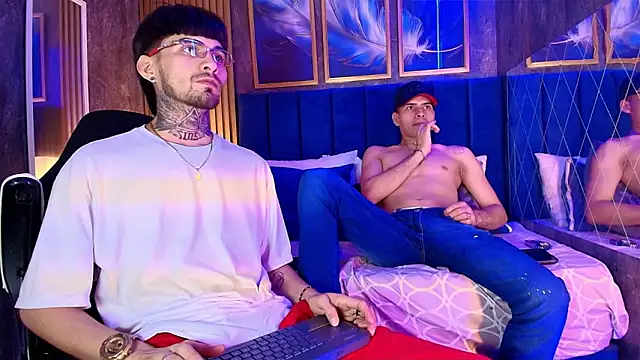 Snapshot of Brutal_Sex_Fucking chatting on January 31, 8:29 pm Brutal Sex Fucking online show from January 31, 8:29 pm