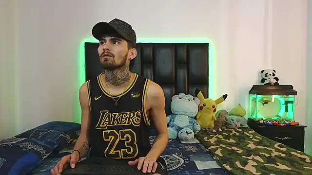 Brutal Sex Fucking online show from March 13, 9:21 pm