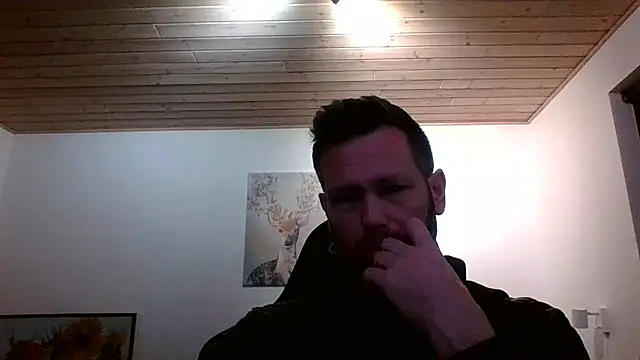 Snapshot of Gotta1 chatting on December 2, 7:14 am Gotta1 online show from December 2, 7:14 am
