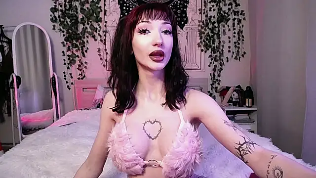 Snapshot of Marcellean chatting on January 5, 3:53 am Marcellean online show from January 5, 3:53 am