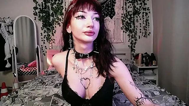 Snapshot of Marcellean chatting on January 12, 7:43 am Marcellean online show from January 12, 7:43 am