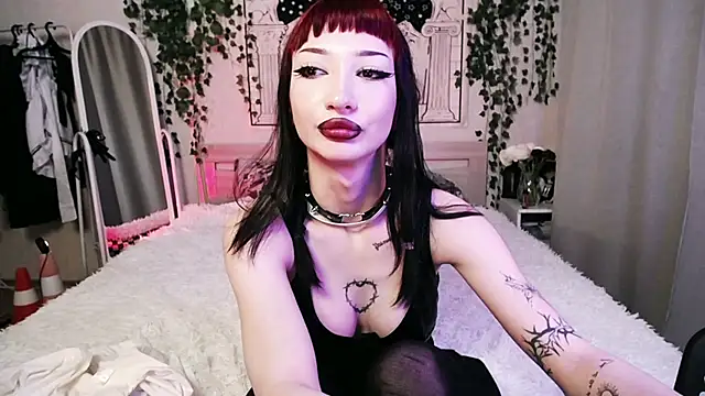 Snapshot of Marcellean chatting on February 5, 6:13 am Marcellean online show from February 5, 6:13 am