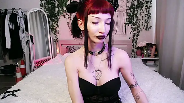 Snapshot of Marcellean chatting on February 9, 7:38 am Marcellean online show from February 9, 7:38 am