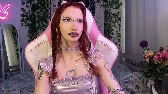 Snapshot of Marcellean chatting on September 19, 5:09 am Marcellean online show from September 19, 5:09 am