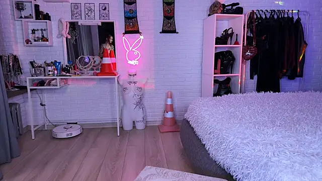 Snapshot of Marcellean chatting on October 14, 3:40 am Marcellean online show from October 14, 3:40 am