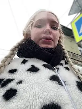 Snapshot of Milkyy_wway chatting on March 14, 11:56 am Milkyy wway online show from March 14, 11:56 am