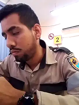 Snapshot of EnriquePersian197 chatting on January 2, 10:11 pm EnriquePersian197 online show from January 2, 10:11 pm