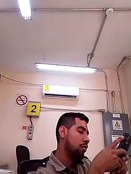 Snapshot of EnriquePersian197 chatting on February 17, 5:21 pm EnriquePersian197 online show from February 17, 5:21 pm