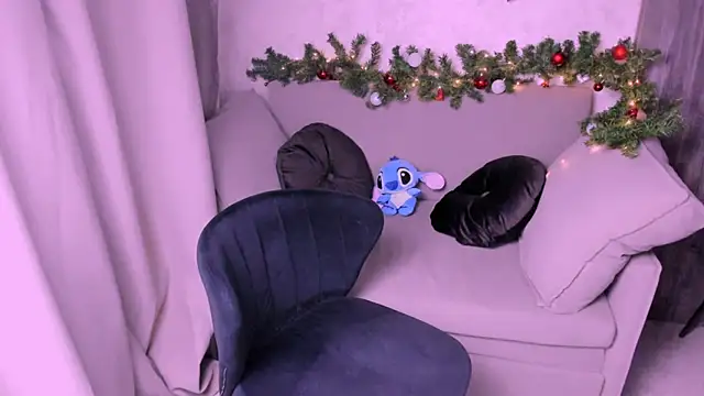 Snapshot of kirraa_ chatting on December 9, 10:52 pm kirraa  online show from December 9, 10:52 pm