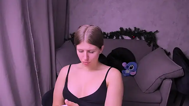 Snapshot of kirraa_ chatting on January 3, 9:47 pm kirraa  online show from January 3, 9:47 pm