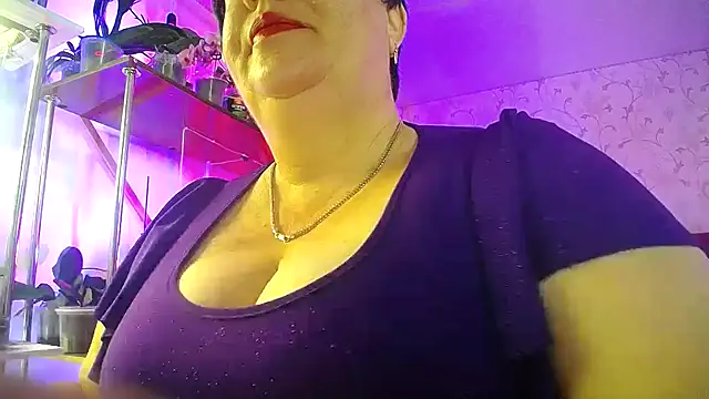  Sweet Woman online show from May 28, 5:27 am