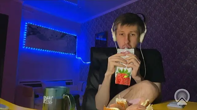 Aki-Laky online show from February 6, 10:46 pm