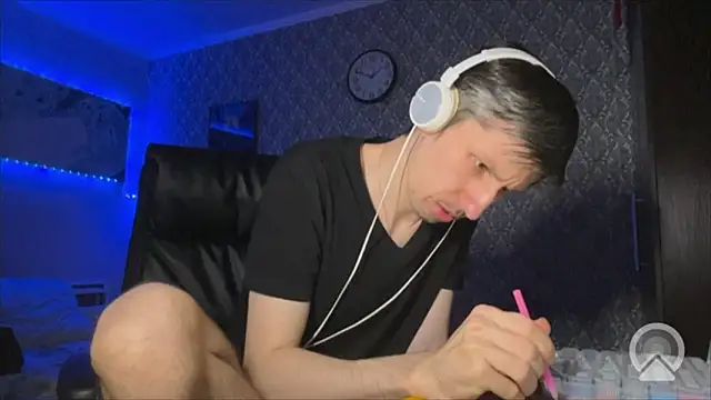 Aki-Laky online show from March 6, 8:49 pm