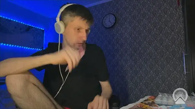 Aki-Laky online show from March 28, 7:24 pm