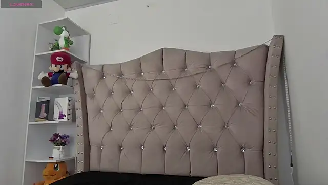 Sweet Orianaa online show from June 14, 3:36 pm