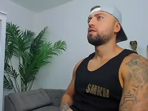 OwenMaximus814 online show from January 14, 11:09 pm