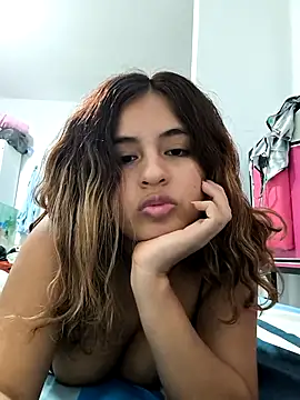 Suavecita2 online show from November 8, 11:14 pm