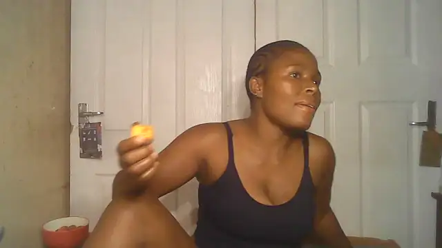 Snapshot of Smoochy_ chatting on December 7, 3:41 pm Smoochy online show from December 7, 3:41 pm