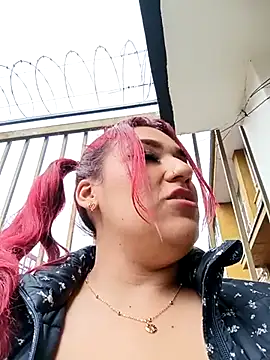 Snapshot of sarita_moller chatting on February 15, 1:16 pm sarita moller online show from February 15, 1:16 pm