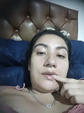 Snapshot of Hellen_Alex chatting on March 31, 4:07 pm Hellen Alex online show from March 31, 4:07 pm