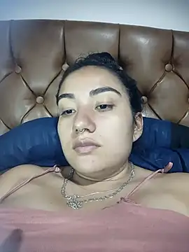 Snapshot of Hellen_Alex chatting on April 6, 2:18 pm Hellen Alex online show from April 6, 2:18 pm