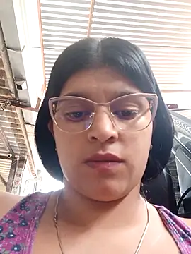 naughty-girl01 online show from March 1, 5:27 pm