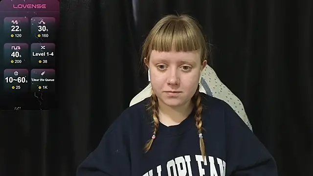 Snapshot of June_shy0 chatting on February 28, 8:15 am June shy0 online show from February 28, 8:15 am