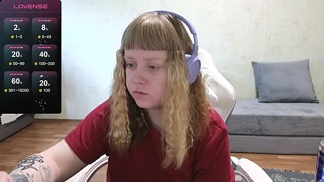 Snapshot of June_shy0 chatting on May 3, 7:47 am June shy0 online show from May 3, 7:47 am