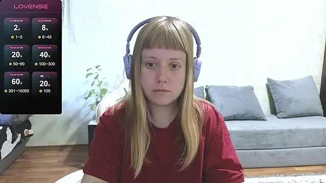 Snapshot of June_shy0 chatting on June 14, 8:27 am June shy0 online show from June 14, 8:27 am