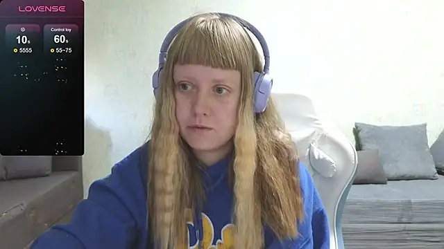 June shy0 online show from July 25, 7:17 am