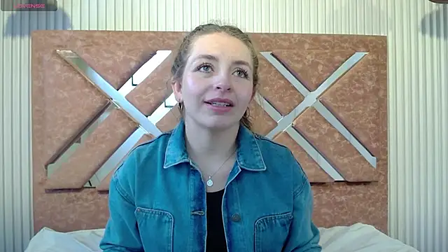  isaabellaa online show from March 23, 4:22 pm