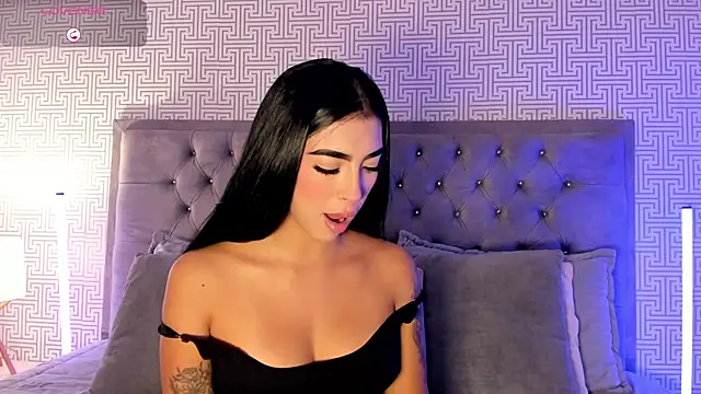 Snapshot of AriRobert_ chatting on February 5, 12:54 pm AriRobert online show from February 5, 12:54 pm