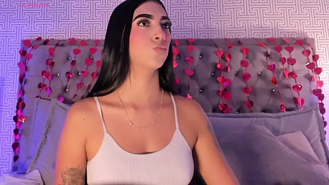 Snapshot of AriRobert_ chatting on February 20, 12:16 pm AriRobert online show from February 20, 12:16 pm