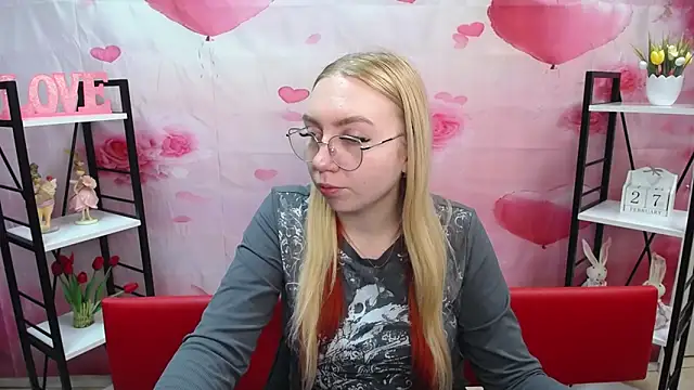 BeatriceFly online show from February 28, 1:12 pm