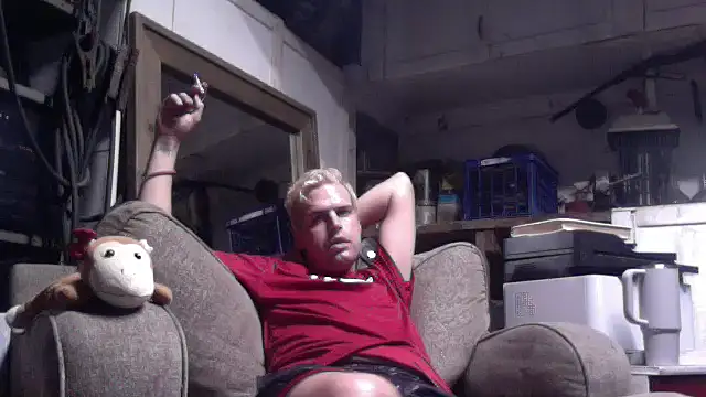 Snapshot of Dreagon79 chatting on May 21, 6:20 am Dreagon79 online show from May 21, 6:20 am