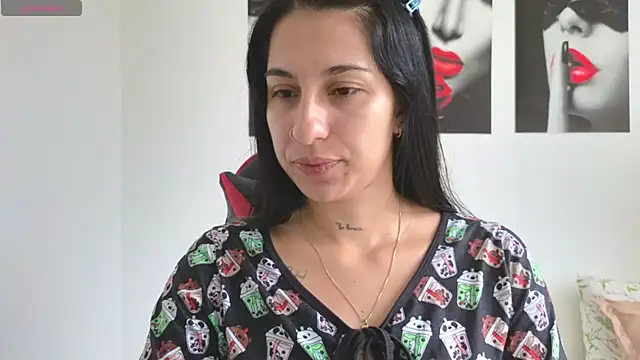 tammyandrade  online show from April 15, 1:40 pm