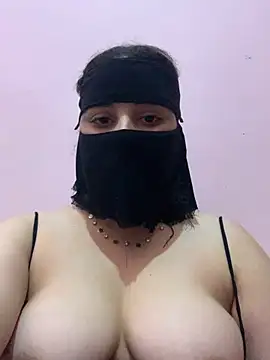 Snapshot of Miss-Soka chatting on December 12, 1:28 pm Miss-Soka online show from December 12, 1:28 pm