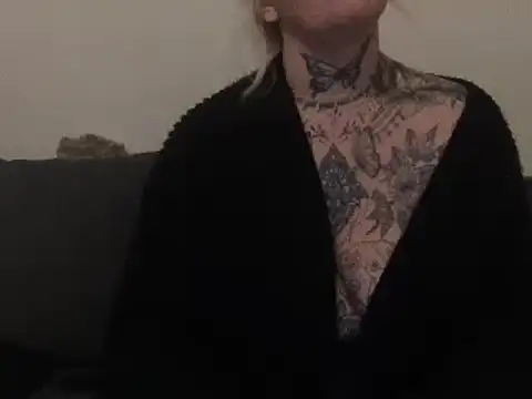 Snapshot of blondy40 chatting on March 12, 10:07 pm blondy40 online show from March 12, 10:07 pm