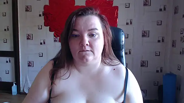 Snapshot of TasyaBigTTs chatting on September 21, 9:55 am TasyaBigTTs online show from September 21, 9:55 am